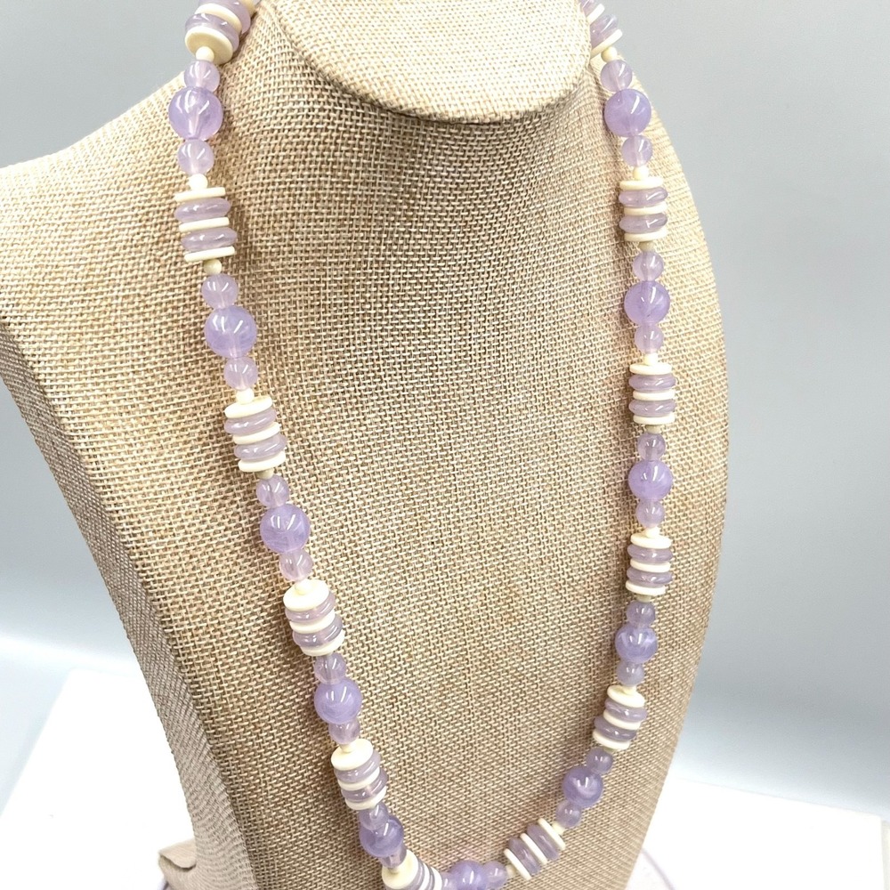 Vintage Retro Lavender Purple Glass & Cream Resin Beaded Strand Necklace 24" - Picture 8 of 9